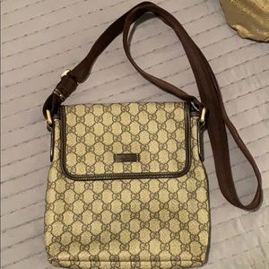 Gucci GG Supreme Crossbody Bag